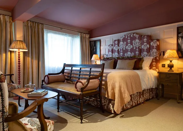 The Potters Heron - A Heartwood Inn